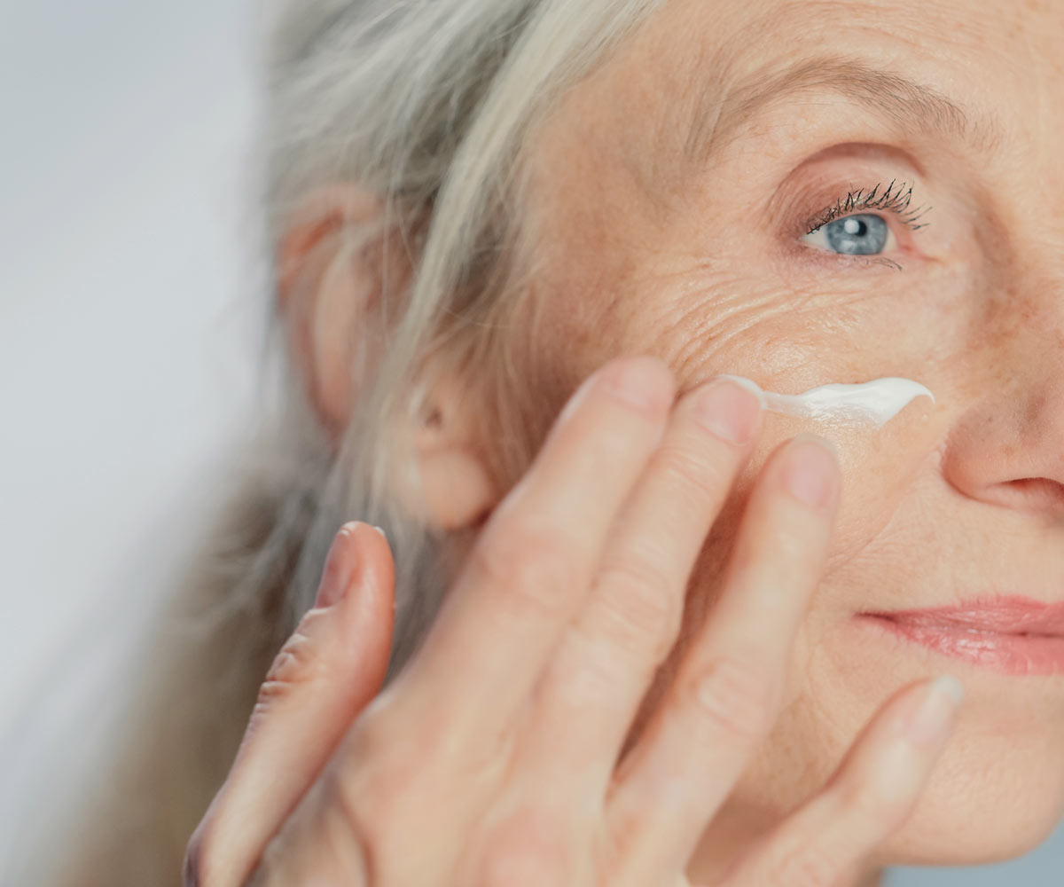 AUGEN <br> + DEKOLLETE